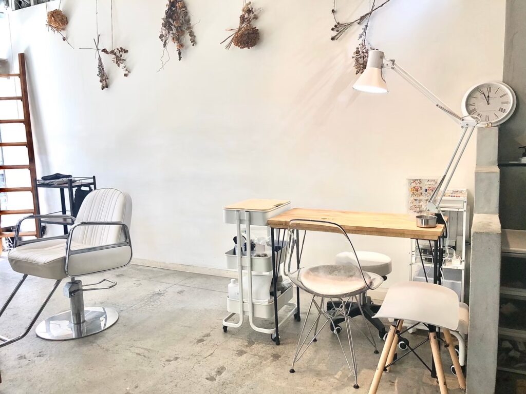 ネイリストはいきなり独立しても大丈夫？資格なしでも問題ないのかについても解説