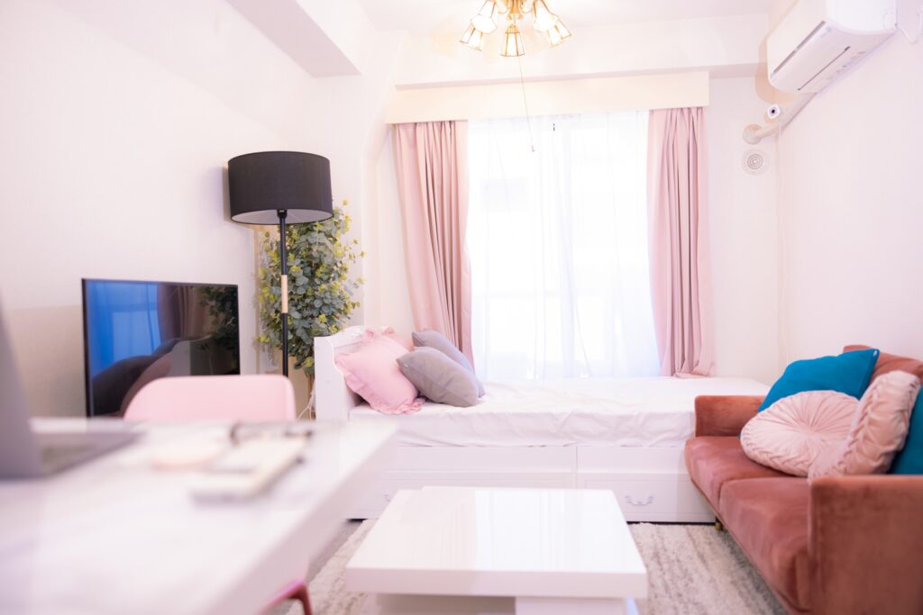 独学はNG？趣味で通えるジェルネイル教室とキャリアアップしたい方にオススメの働き方とは