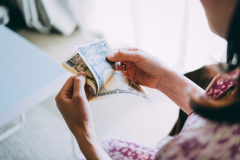 アイリストにおすすめの副業5選！スキルを活かして稼ぐ方法を紹介