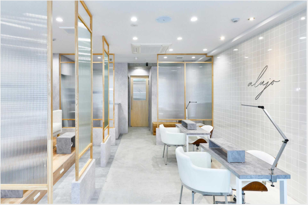 ネイルサロン開業でオシャレな内装にするには？費用やポイントを解説！